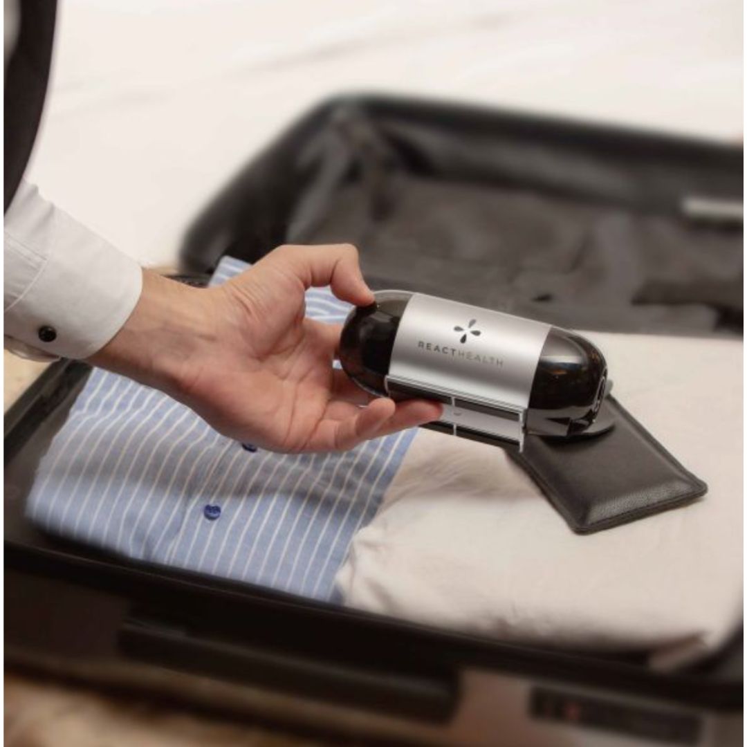 Luna TravelPAP is a small and lightweight PAP device that offers you the freedom to get a good night’s sleep no matter where you go. This travel CPAP is compatible to ResMed AirMini travel CPAP